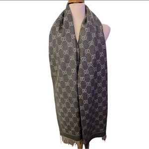 Gorgeous Gray Gucci Scarf 🧣